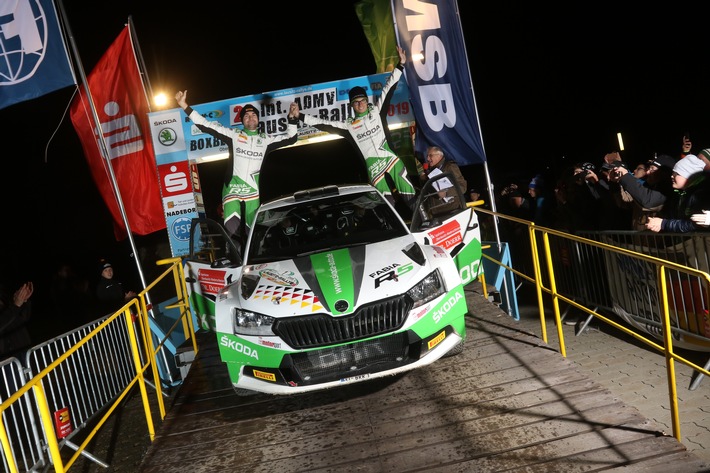 Perfektes Saisonfinale: SKODA AUTO Deutschland Pilot Kreim siegt erneut bei Deutschlands wichtigster Schotter-Rallye