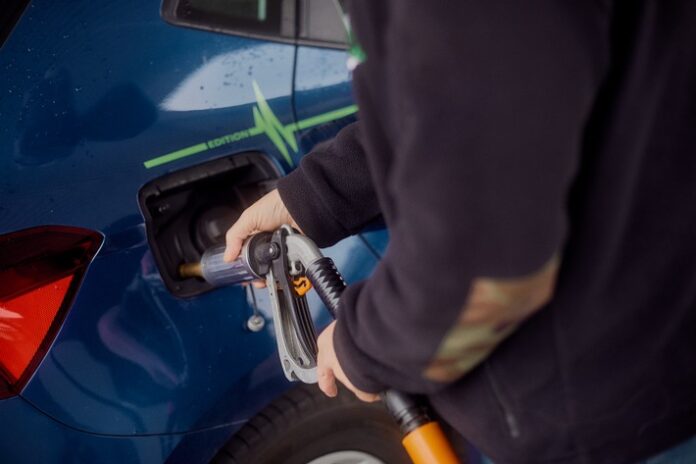 image 1 163 696x464 - Gut gedacht, wenig bekannt: Energiekostenvergleich für Pkw an Tankstellen Forsa-Umfrage: Nur 7 Prozent der Autofahrer in Deutschland kennen den Energiekostenvergleich