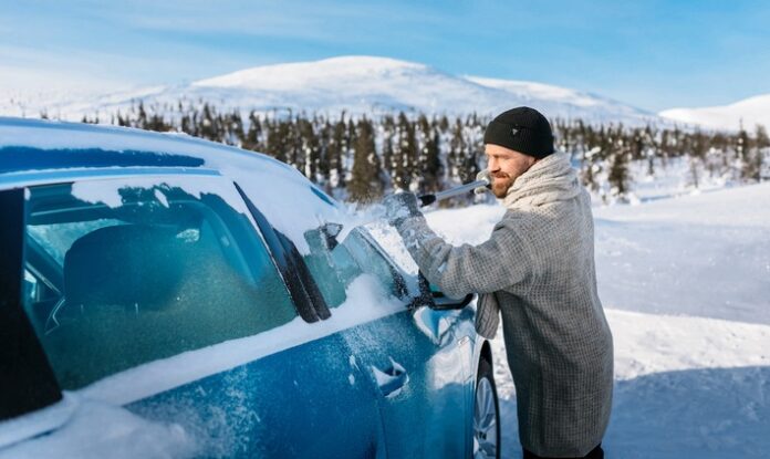 image 1 168 696x415 - Der Umwelt zuliebe: Eiskratzer und Schneebesen aus Recyclingmaterial für die nachhaltige Autopflege im Winter