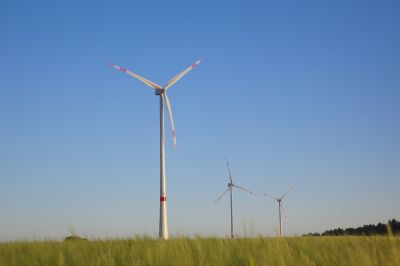Kooperation von Technologieführern aus der Oberpfalz: DEHN und Max Bögl arbeiten bei Windturm-Projekt zusammen
