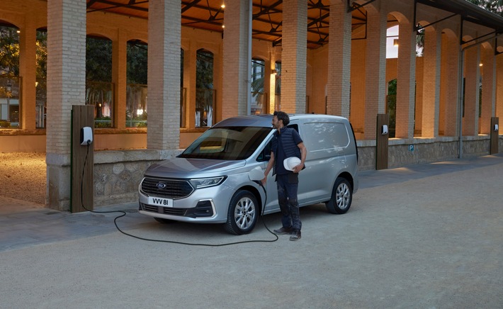 Ford Pro setzt Maßstäbe: Der innovative Transit Connect mit Plug-in-Hybridantrieb